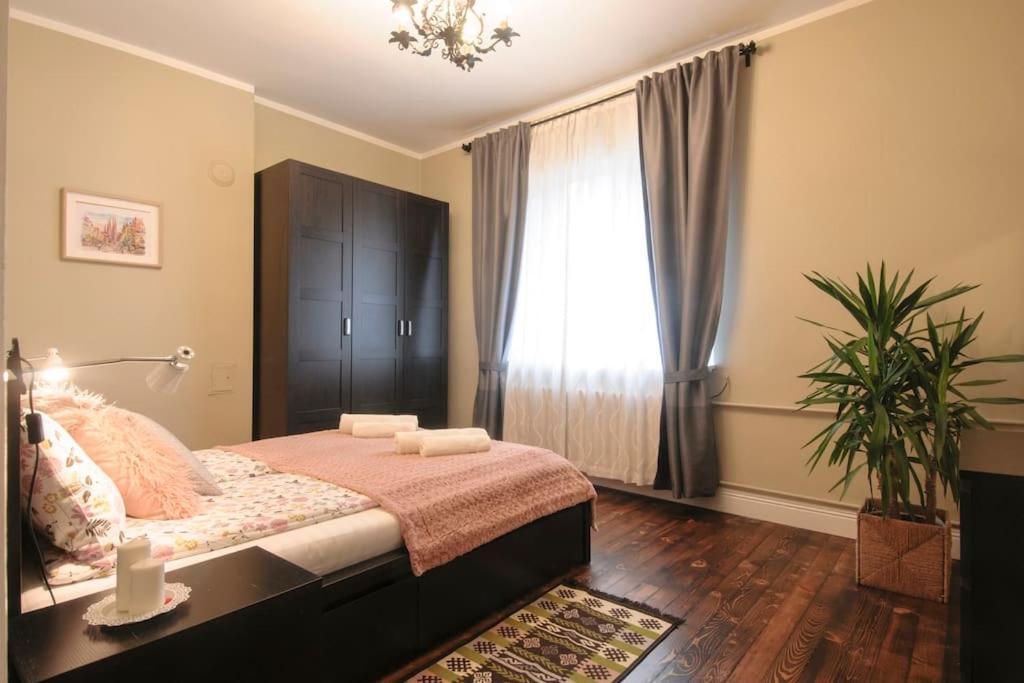 3 Bdr - Top Center Artistic Apartment - 115 M2 Софія Екстер'єр фото